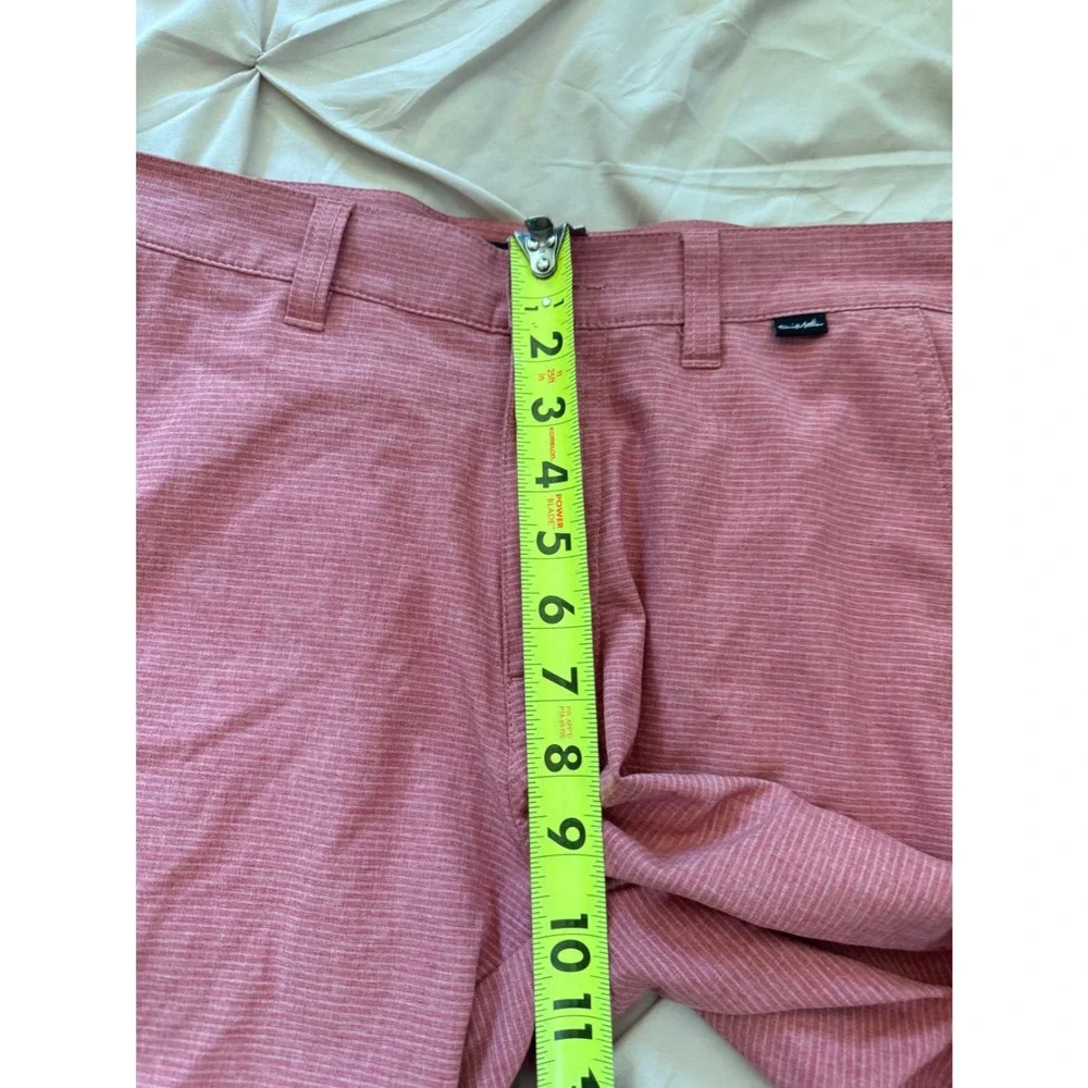 TravisMathew Mens Wanderlust Golf Shorts Heathered Red Stretch Size 30